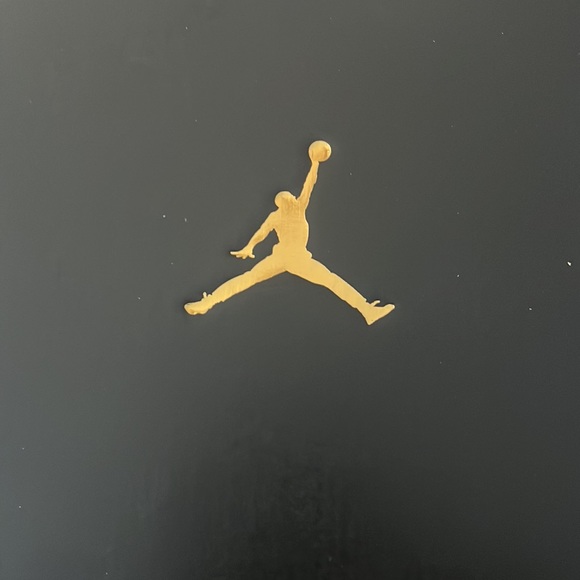 Brand new Jordan ones - Picture 3 of 3